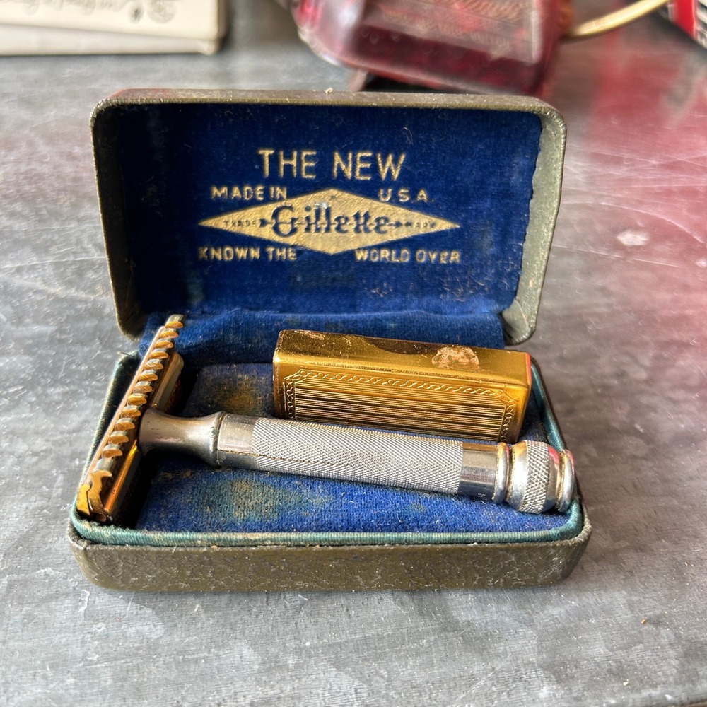 Vintage Gillette Safety Razor Set Original Case Double Edge DE Razor USA